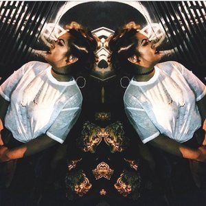 Meet your Posher, Momo